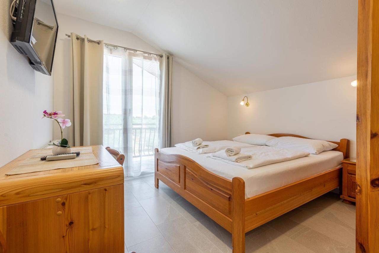 Bed & Breakfast Maki Biograd Na Moru Zewnętrze zdjęcie